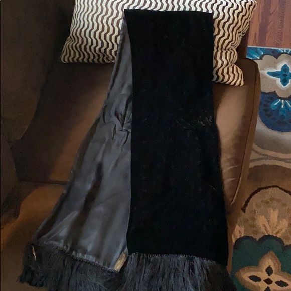 Louis Vuitton velvet scarf - Picture 1 of 5